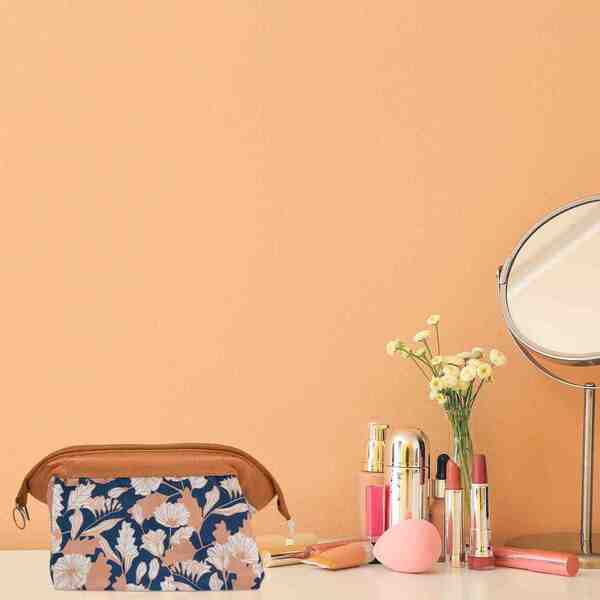Bolsa de cosméticos impermeável e moderna Envie