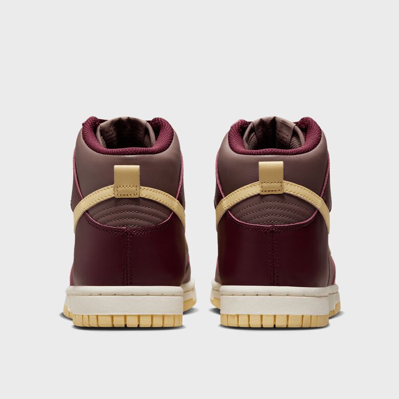 WMNS Dunk High