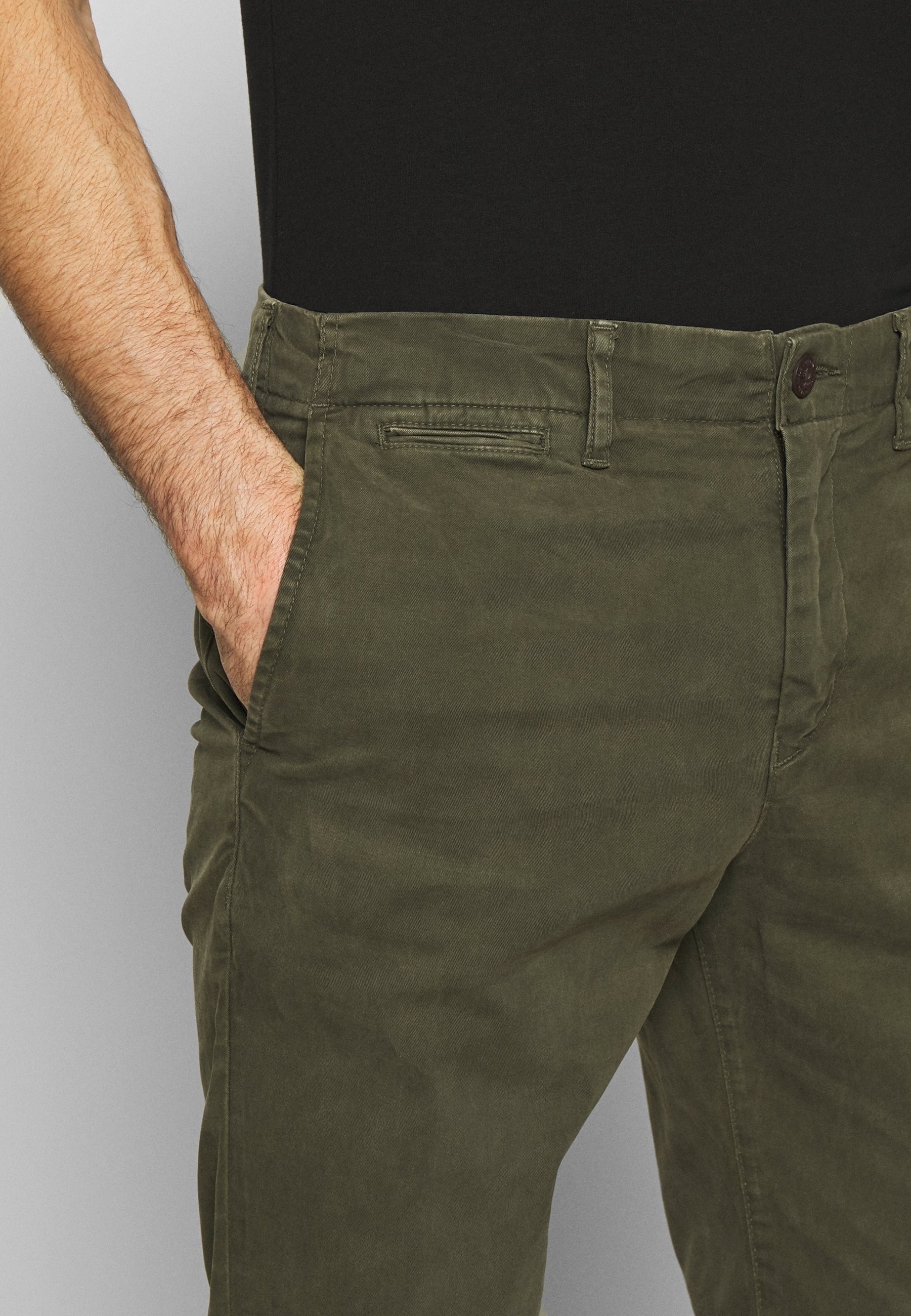 Pantaloni chino American Eagle - verde oliva