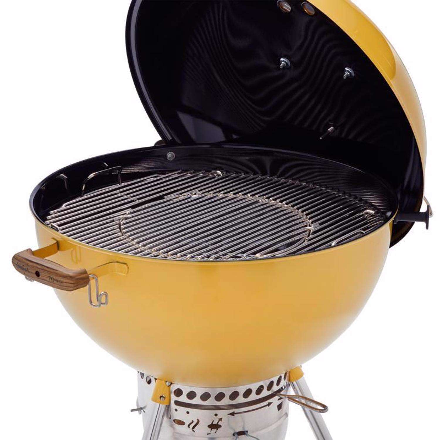 Weber 22 hüvelykes faszenes grill Hot Rod sárga