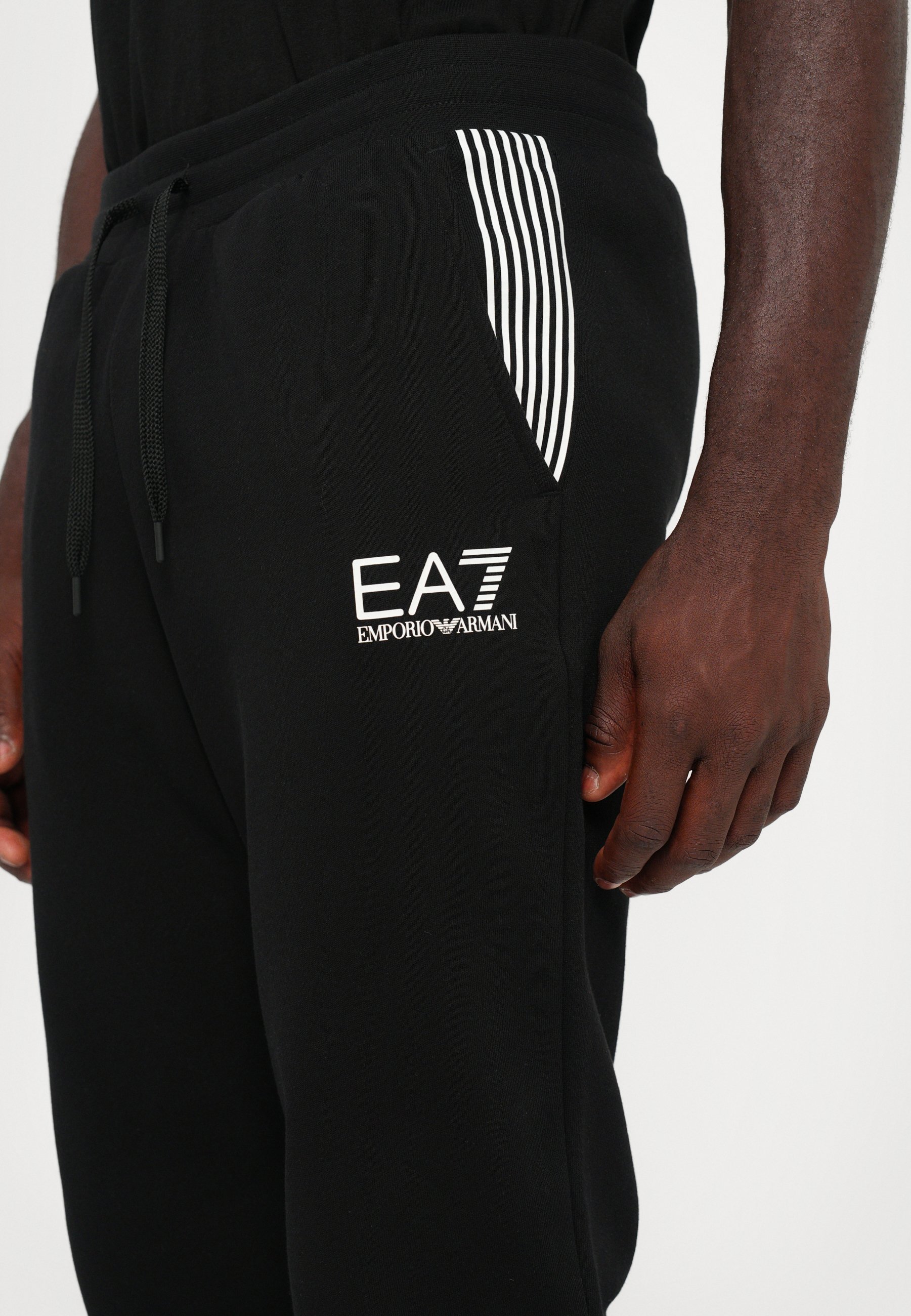EA7 Emporio Armani TRAIN LINES PANTS - Trainingsbroek - zwarte schoonheid