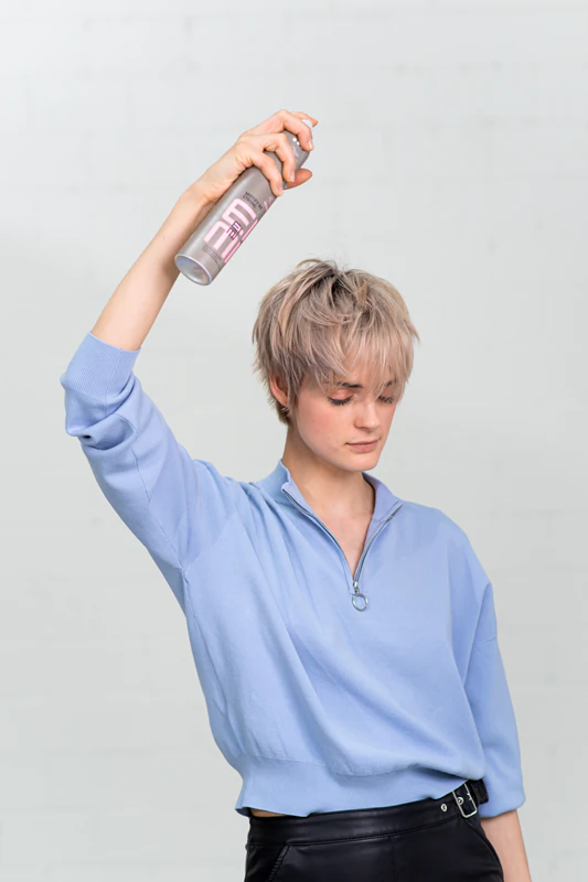 Spray de cabelo Wella Professionals Eimi Mistify Me Strong Fixação Forte