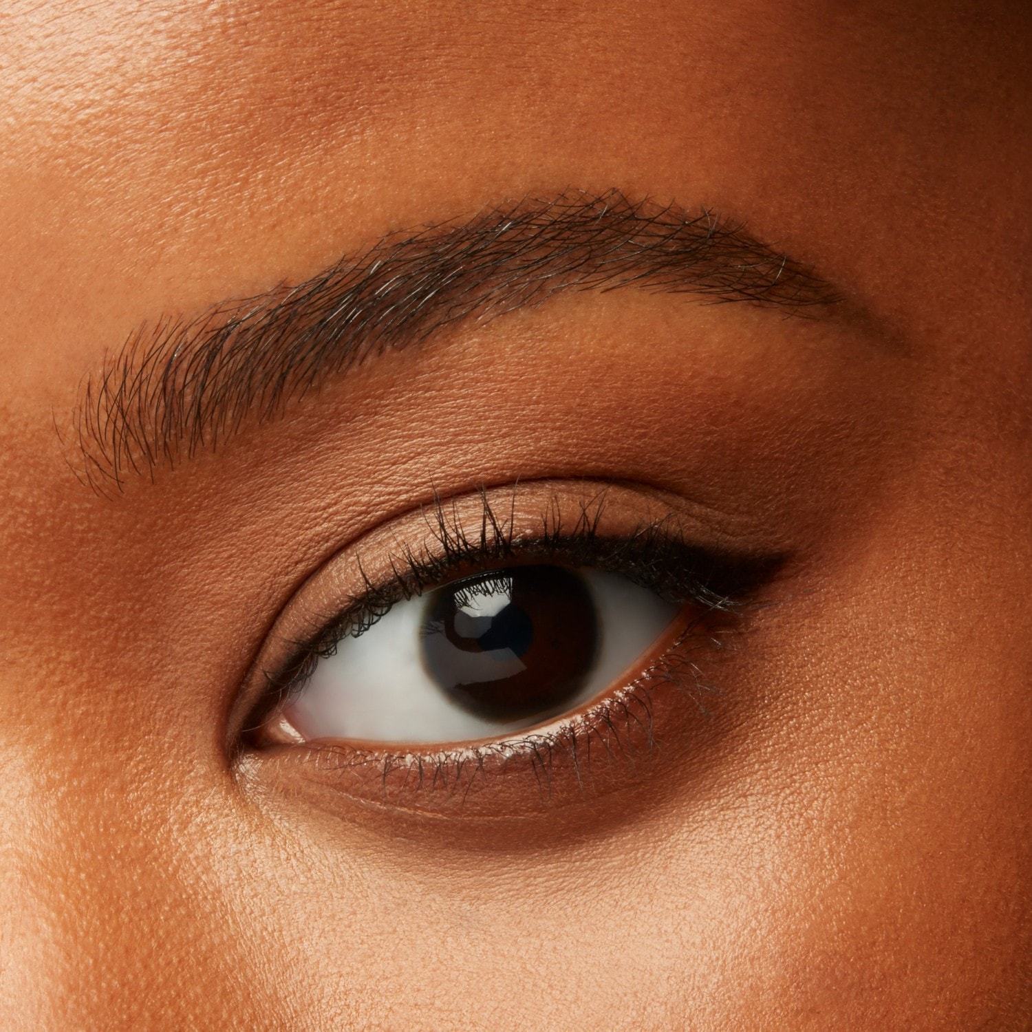 „Shiseido“ akių kontūro mikro linijų rašalas – 0,08 g