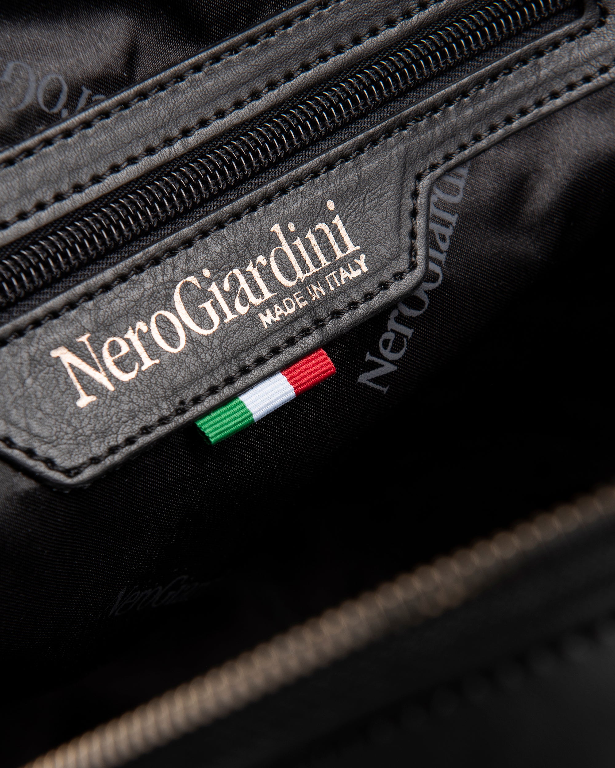 Herrenrucksack aus technischem Material