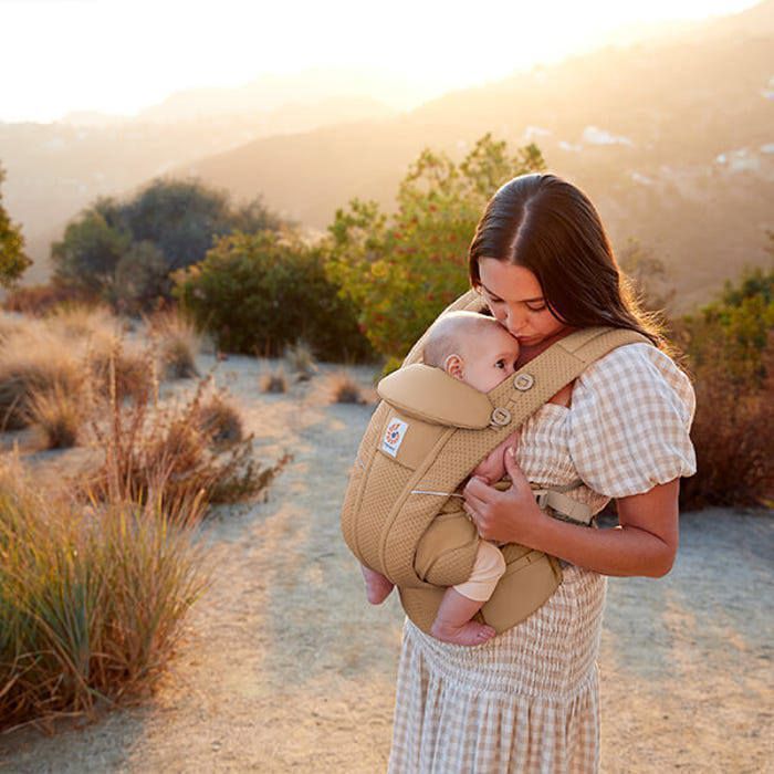Porte-bébé Ergobaby Omni Breeze - SoftFlex Mesh : Camel Brown