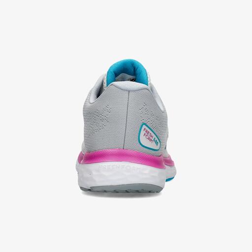  New Balance 680 V7