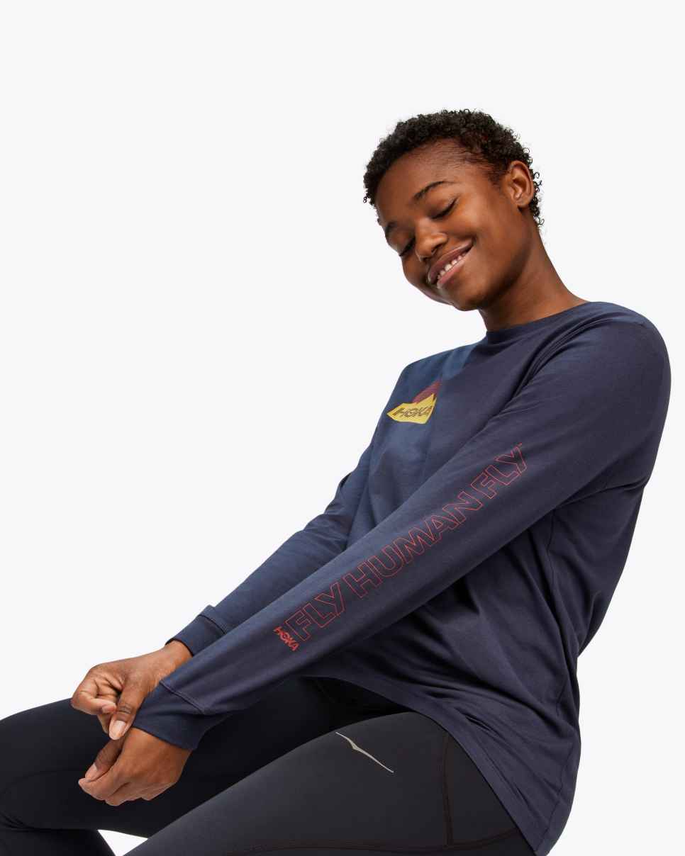 HOKA T-shirt a maniche lunghe con grafica a tema spazio esterno