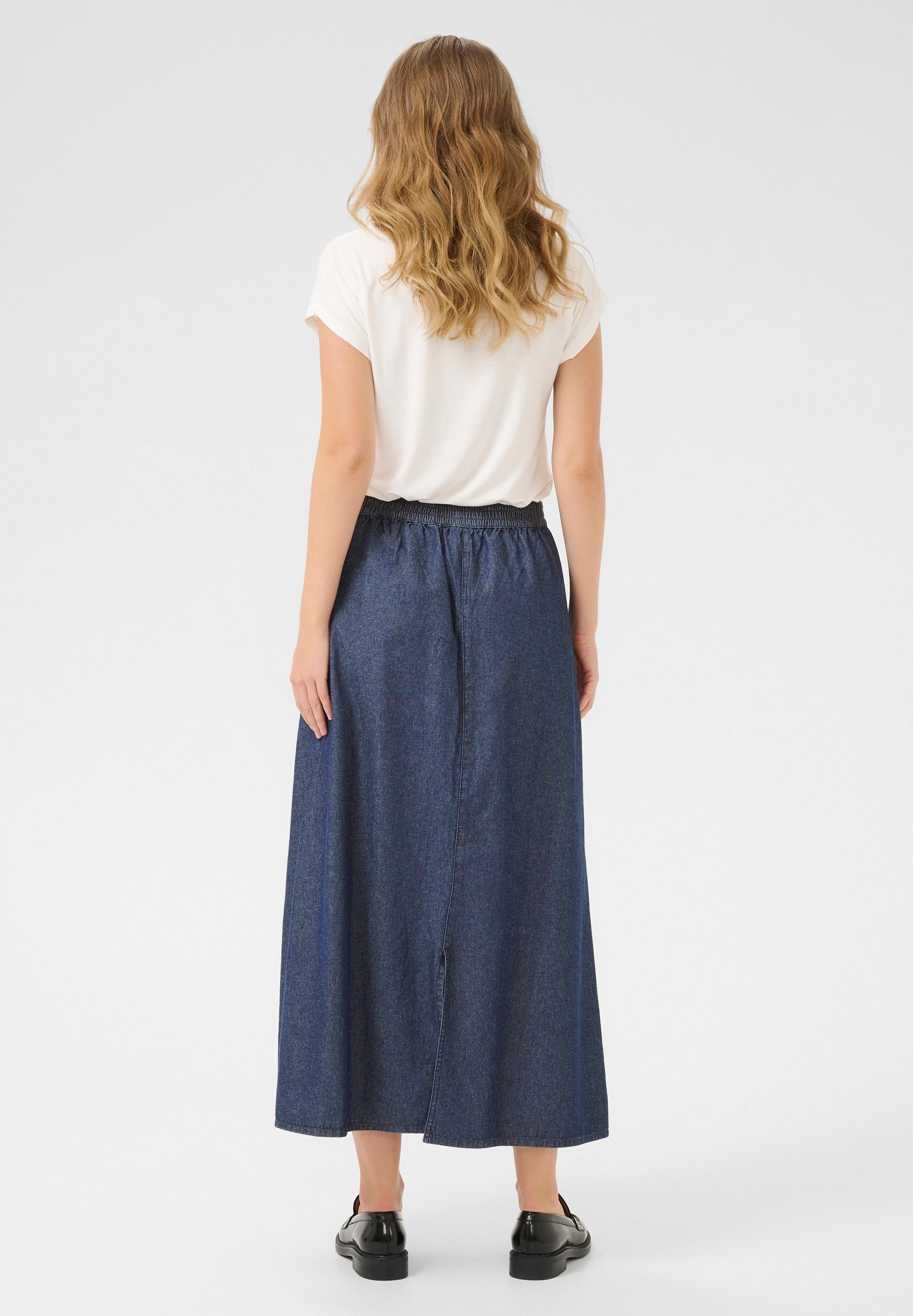 Kaffe KAFFE KAALICE LONG SKIRT, A-SHAPE - A-linjainen hame - denim-sininen