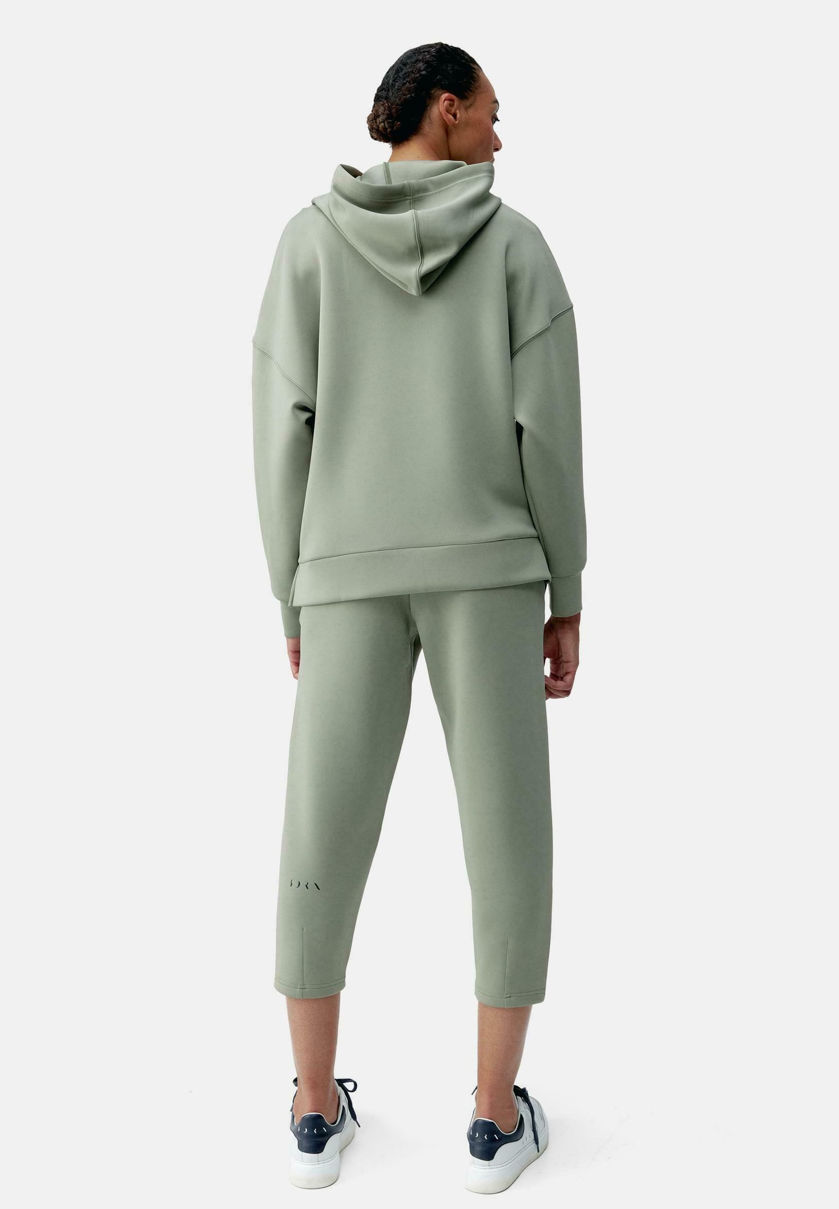 Born Living Yoga ISOLDE - Bluza z kapturem - zielona