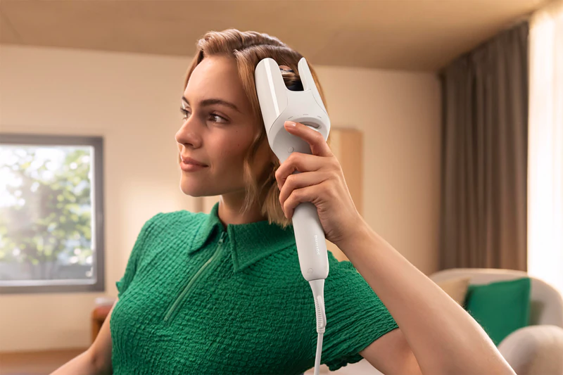 Automatická kulma na vlasy Philips 9000 SenseIQ BHB968/00