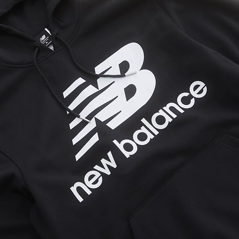 Męska bluza z kapturem NB Essentials Stacked Logo Po – CZARNY
