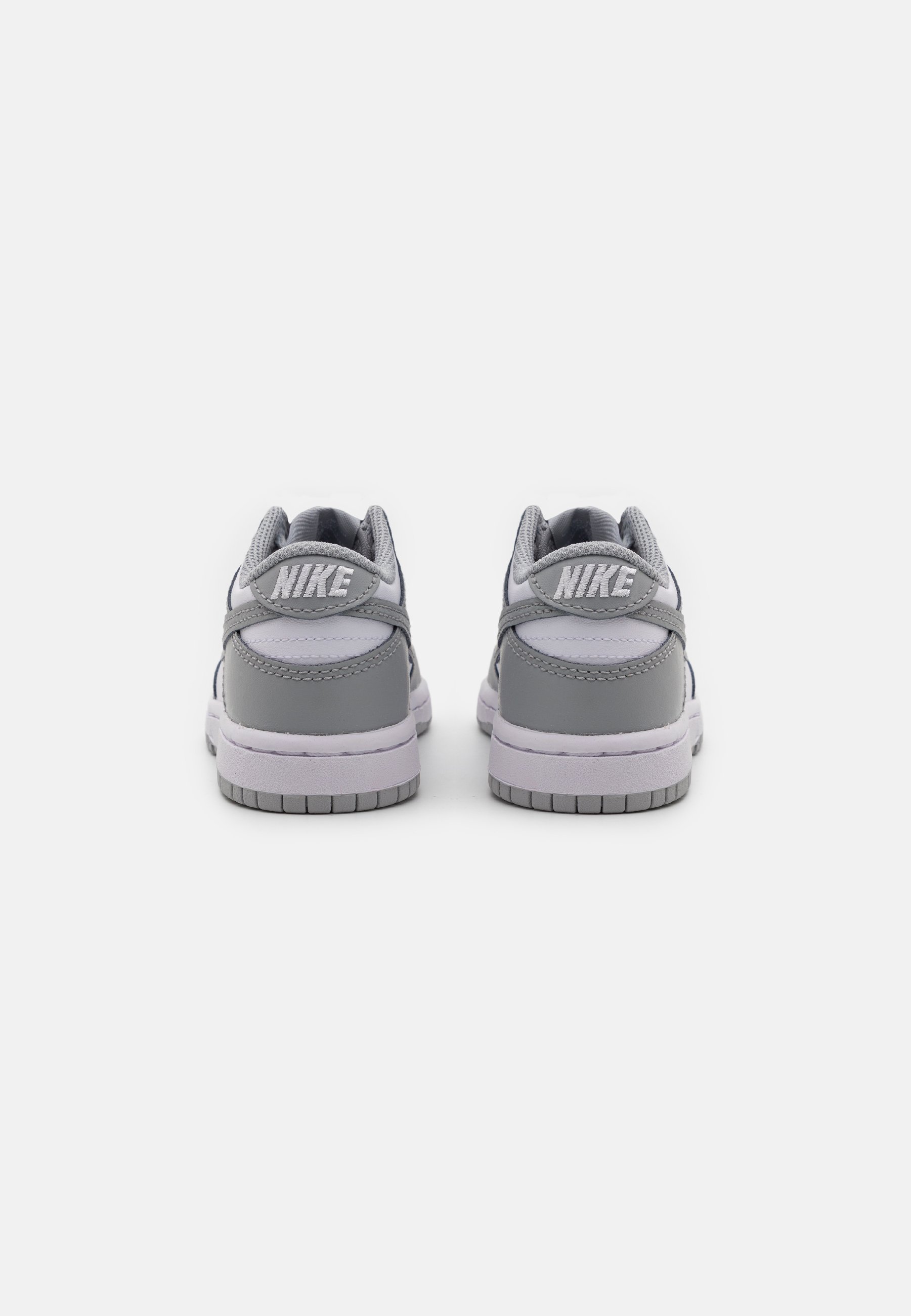 Tênis Nike Sportswear DUNK LOW UNISSEX - Branco/Cinza claro/Branco