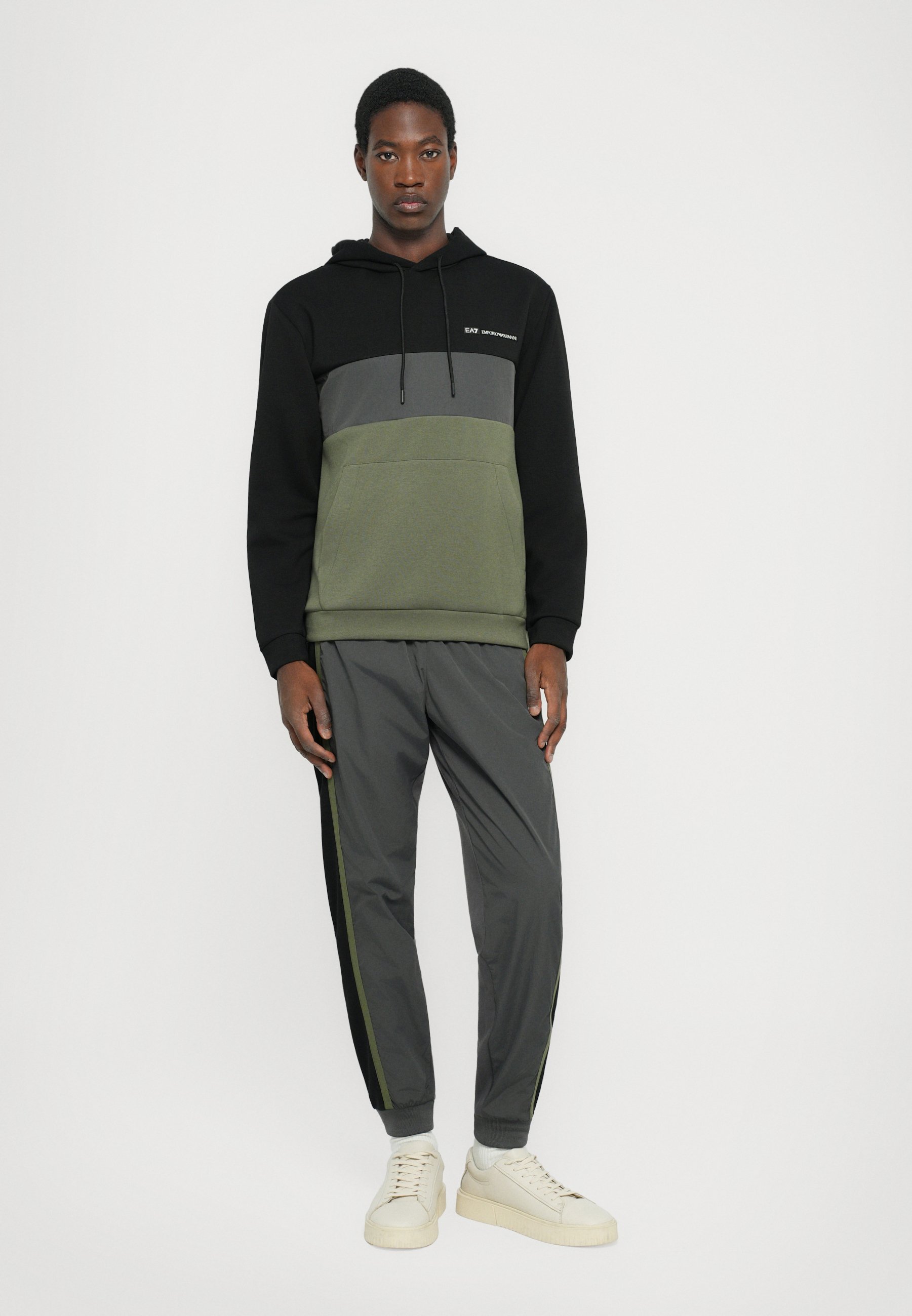 EA7 Emporio Armani SPORTBROEK - Trainingsbroek - asfalt