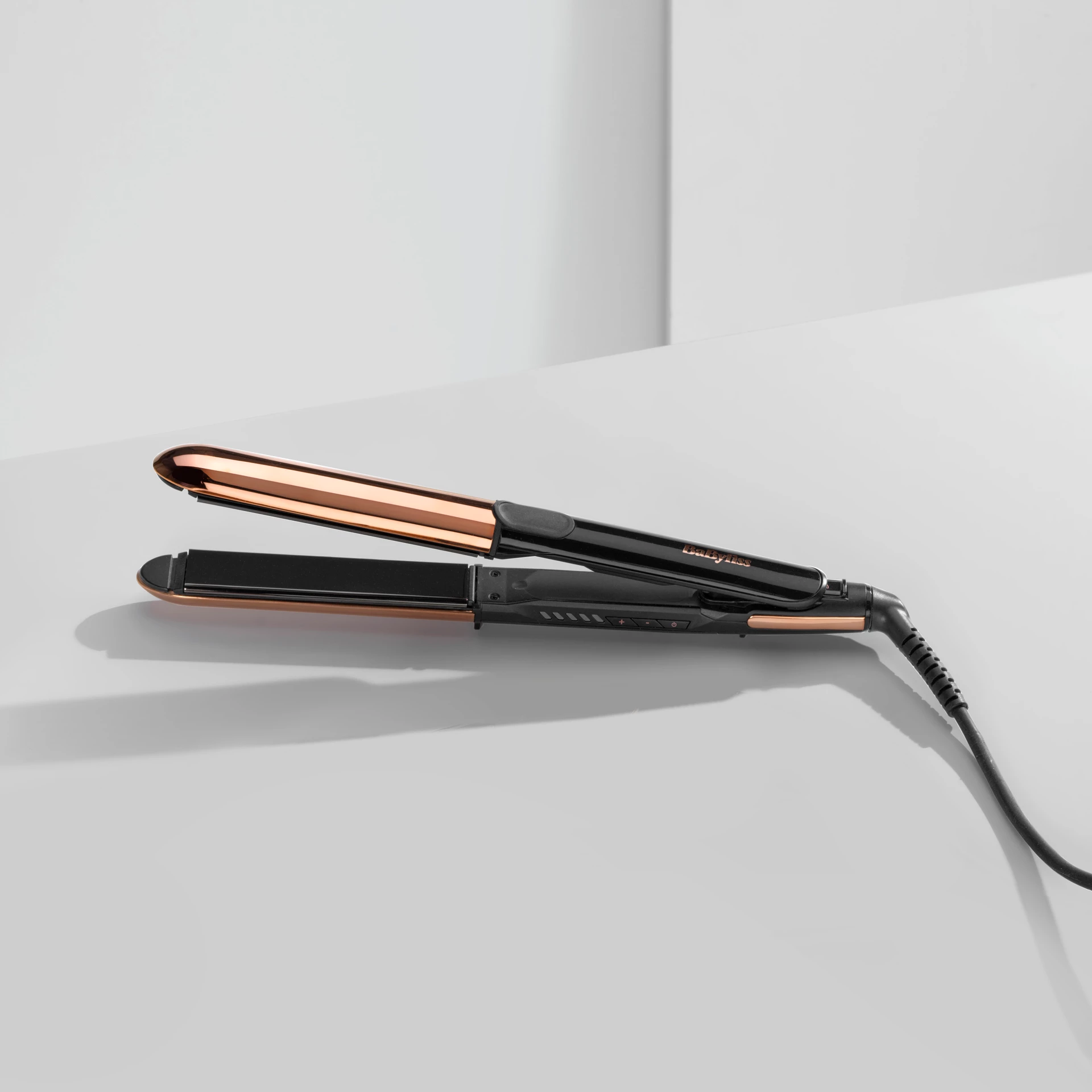Strălucire pentru păr drept și ondulat - Babyliss