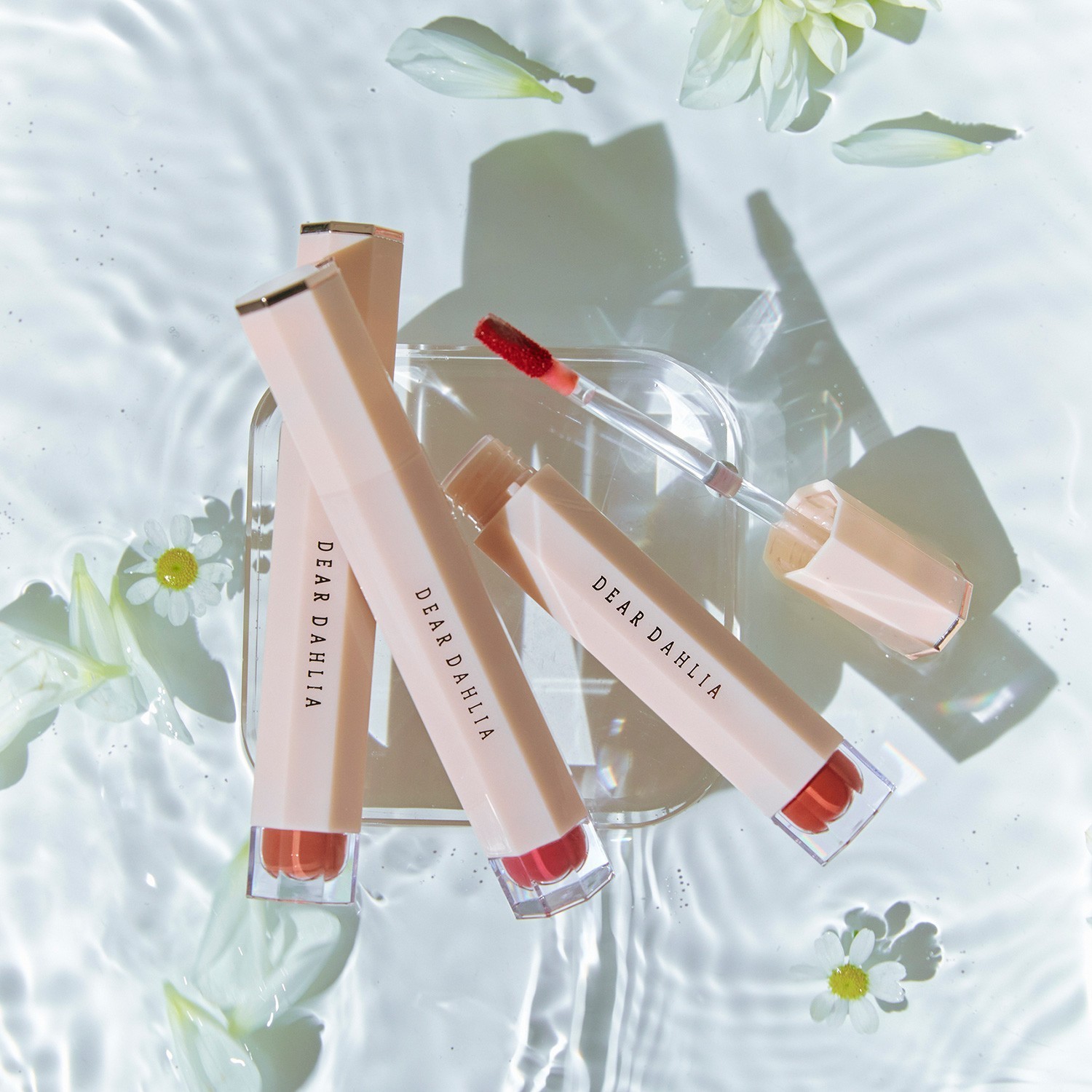 Dear Dahlia Lipstain Blooming Edition Satin Glow lūpu krāsa - 5 ml