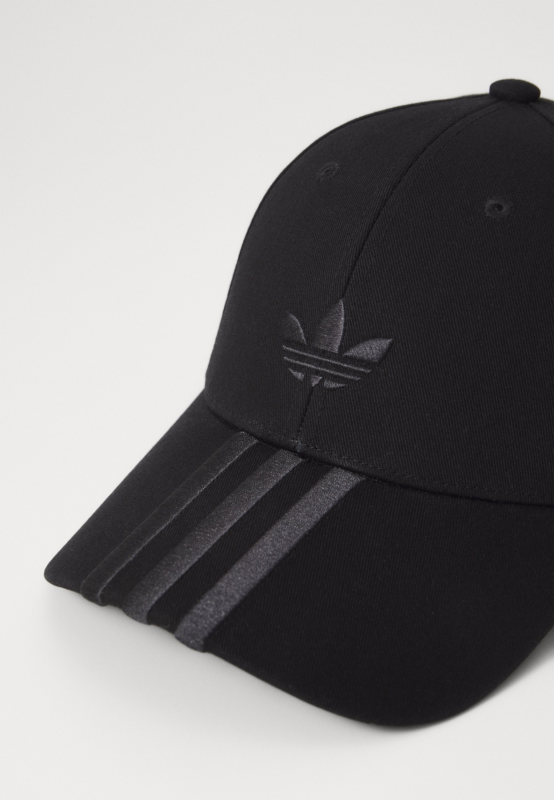 Czapki adidas Originals