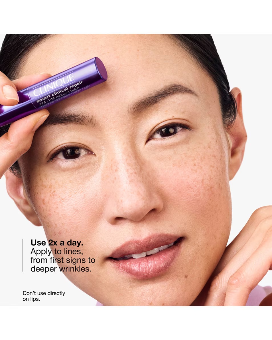 Balsam retinoid CLINIQUE Smart Clinical Repair AM/PM Un tratament retinoid sub formă de stick care umple instantaneu liniile fine.