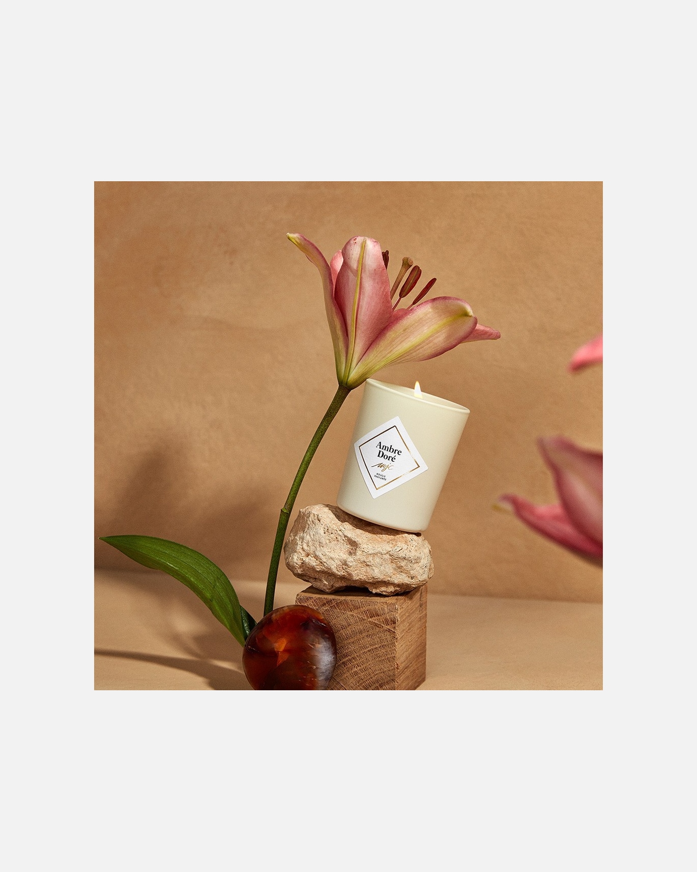 MY JOLIE CANDLE Bougie ambre doré