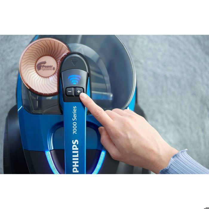 Aspirapolvere senza sacco Philips PowerPro Expert, con accessori, raccoglie il 99,9% della polvere, 900 W, nero (FC9747/09)