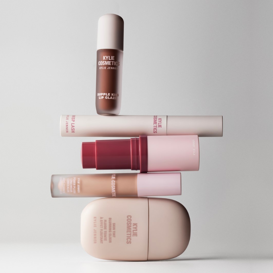 KYLIE COSMETICS Skin Tint Blurring Elixir