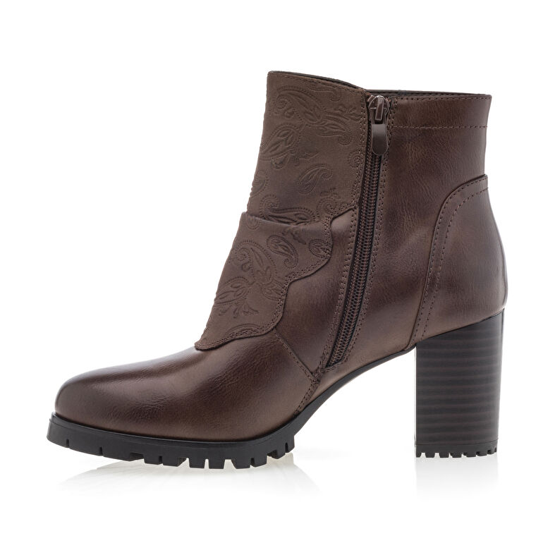 Braune Damenstiefel / Stiefeletten