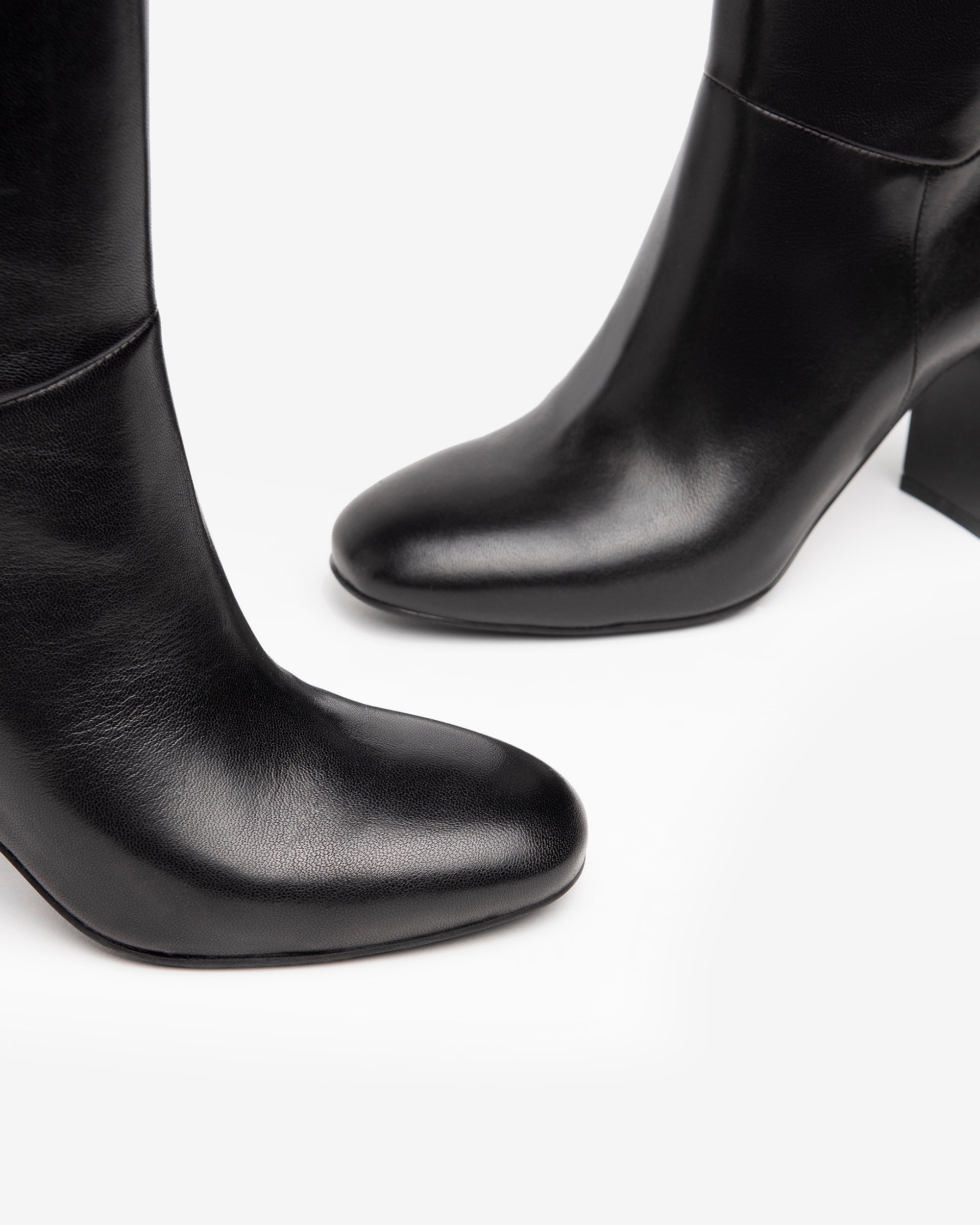  Damen-Ankle-Boots aus Leder