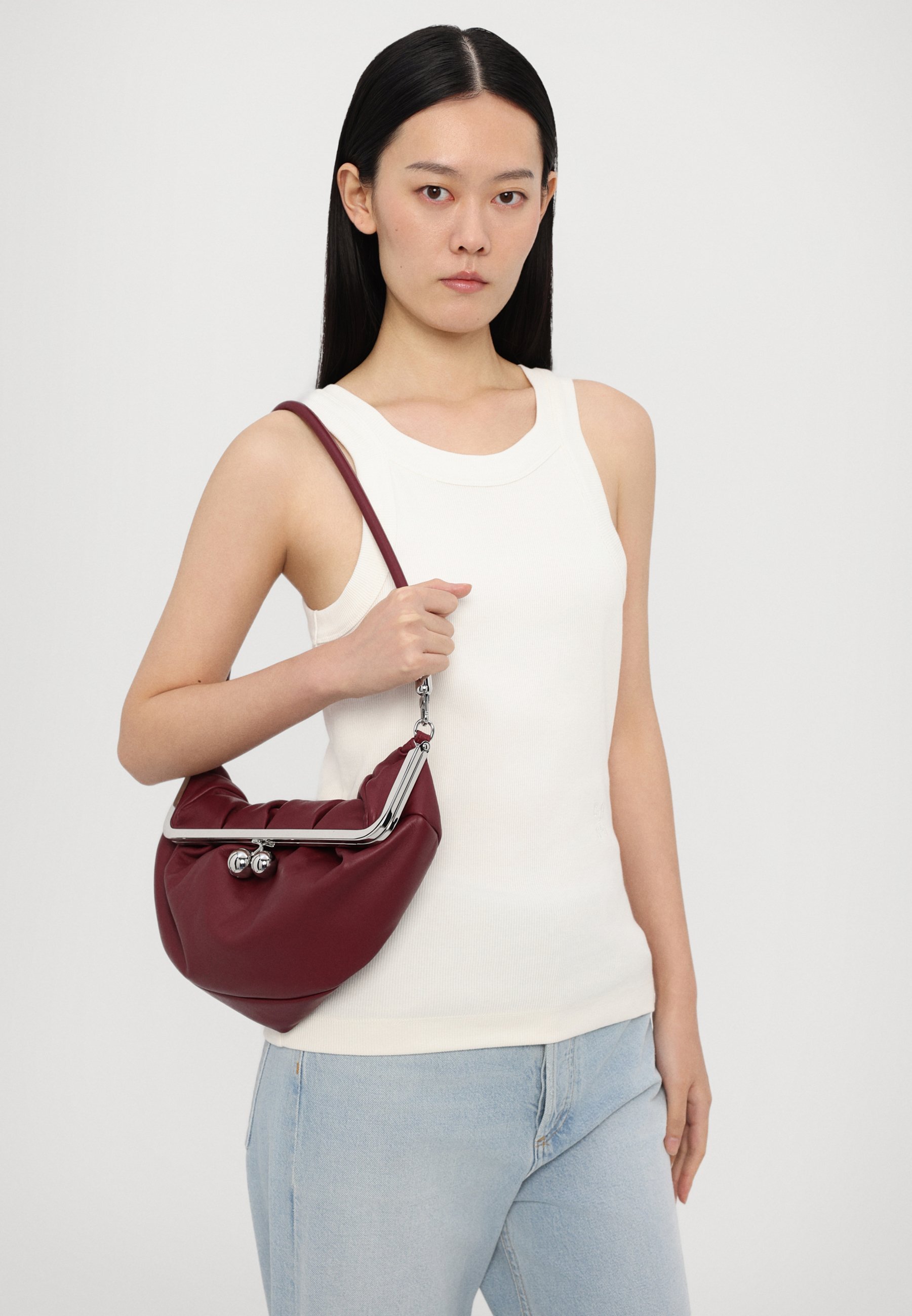 GESLOTEN RACER TANK - Bovenkant - gebroken wit