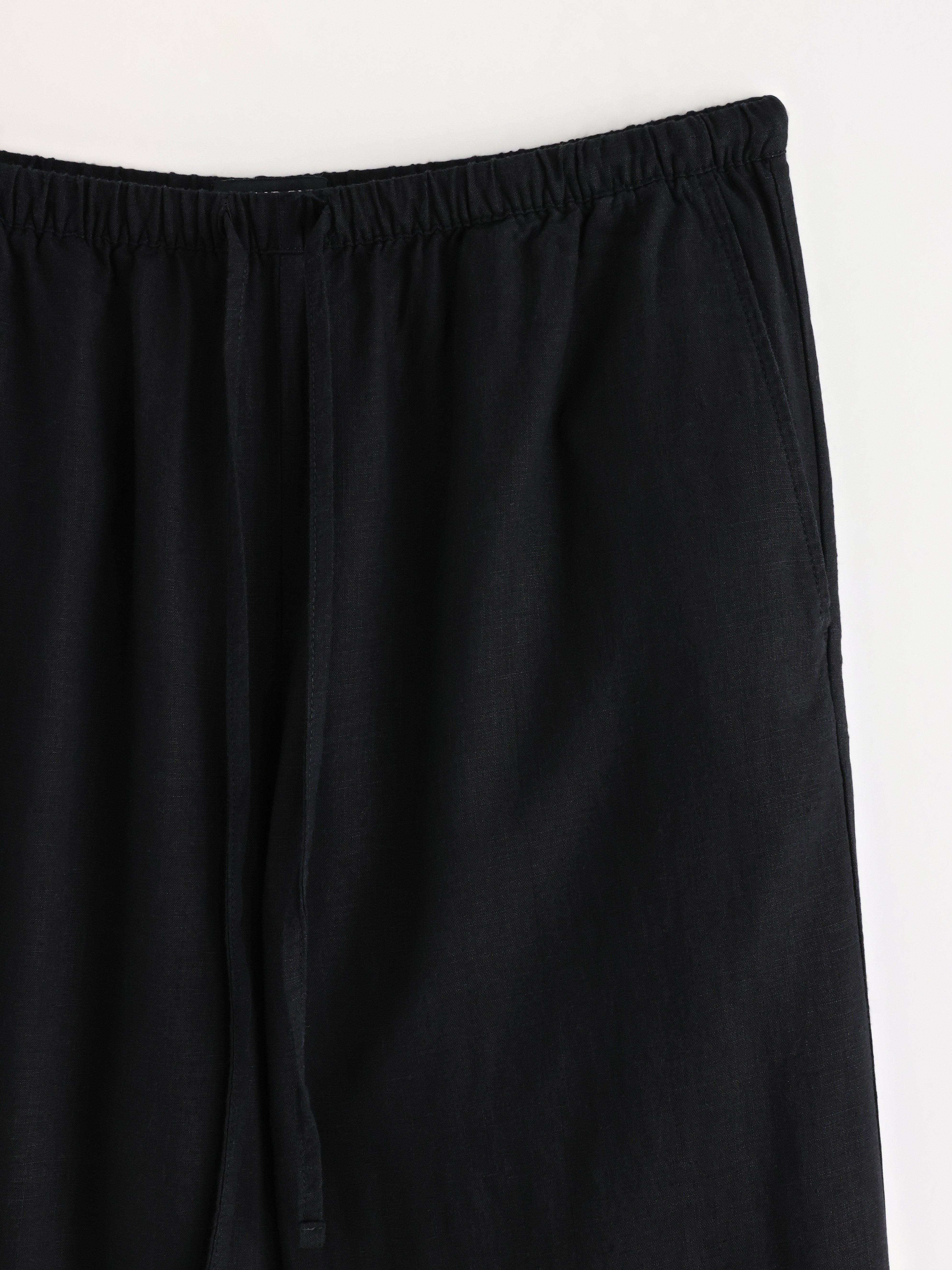 BELLA rette, cropped bukser i linblanding, svart