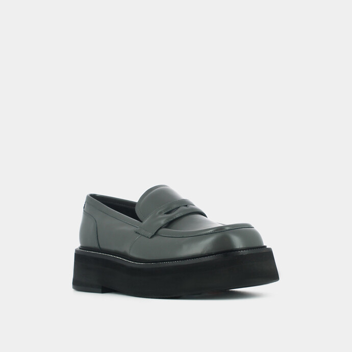 Mocassins à plateformes  en cuir glacé gris