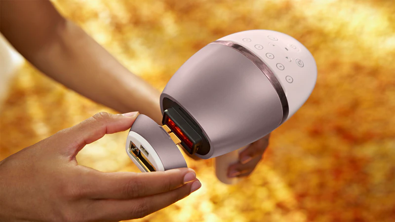Philips Lumea Series 9900 SkinAI IPL BRI977/00 IPL epilátor na telo, tvár, oblasť bikín a podpazušie