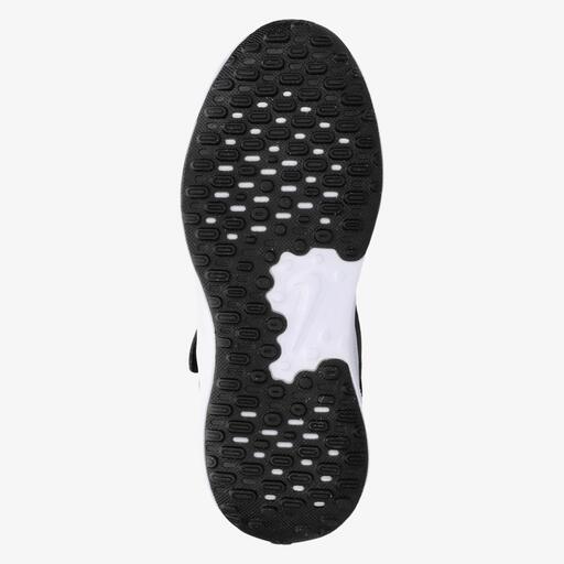 Nike Revolution 7