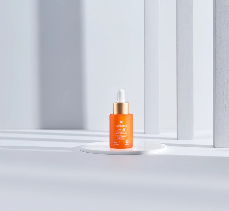 Sesderma C-Vit 5 Liposomal Serum liposomski serum z učinkom posvetlitve