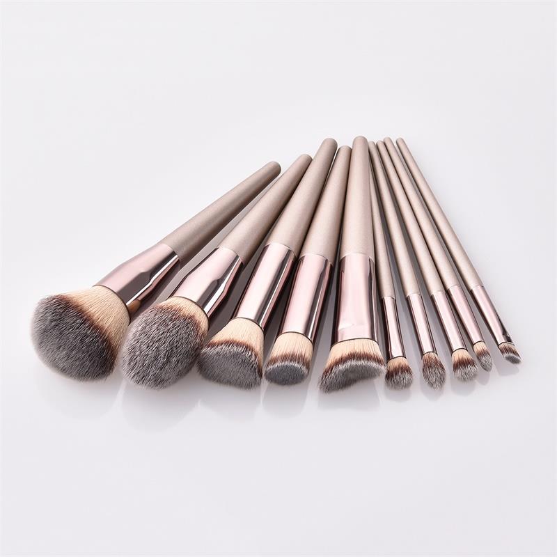 Ensemble de 10 pinceaux de maquillage professionnels couleur champagne, poils naturels doux, outils de maquillage complets pour artistes beauté.