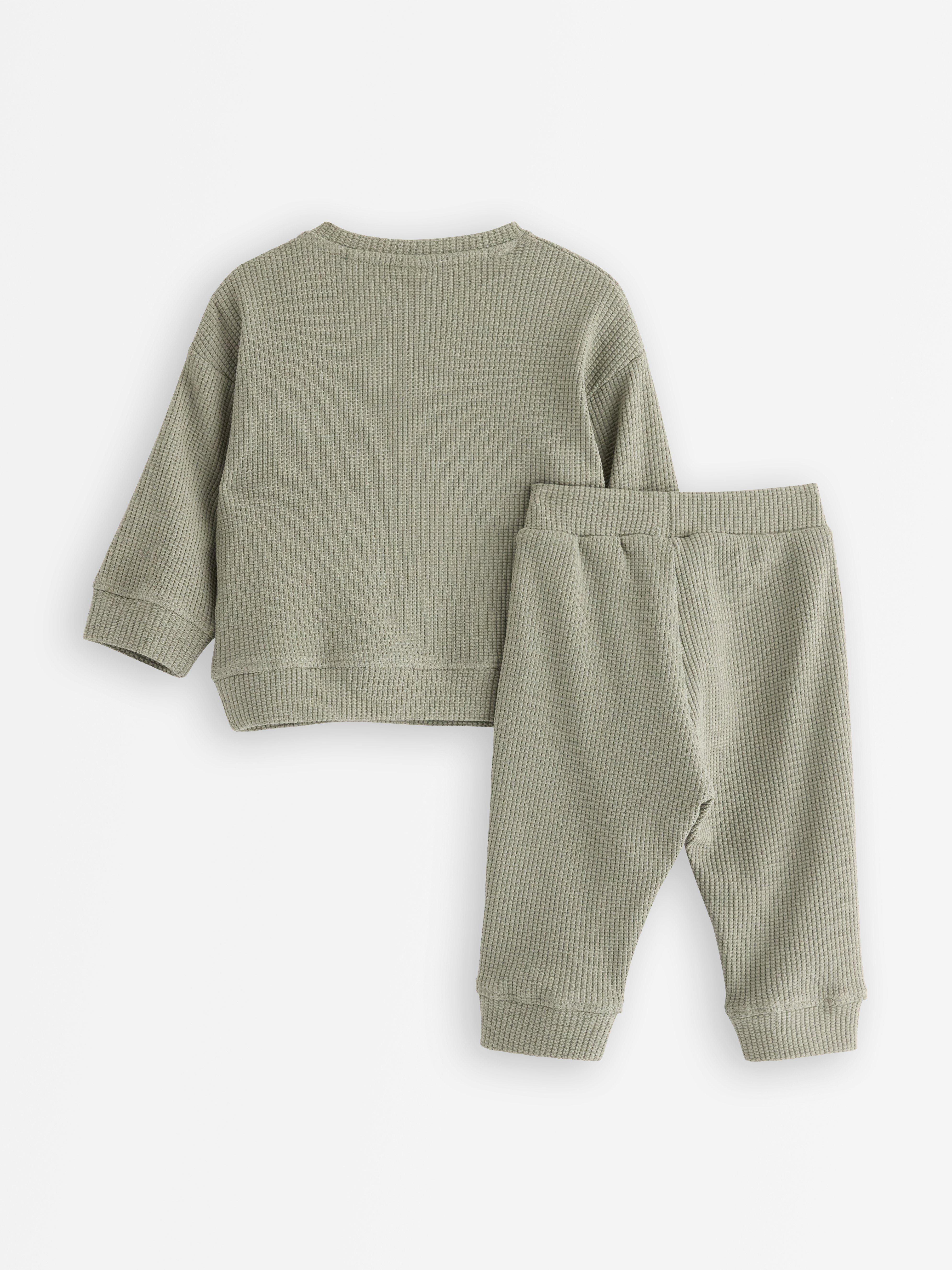 Conjunto - suéter e calça de moletom verde claro acinzentado