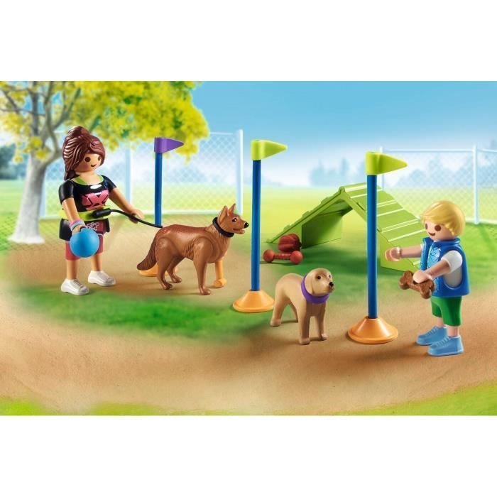 PLAYMOBIL 71745 Area giochi Cane, Bambino e Addestratore, La mia vita, 61 pezzi, Età 4+