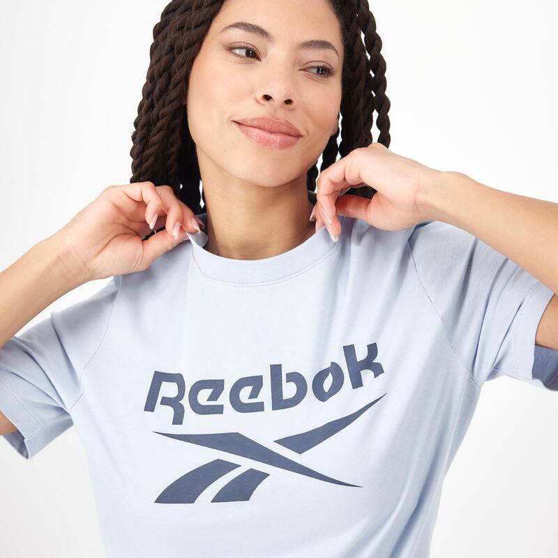  Camiseta Reebok com logo grande