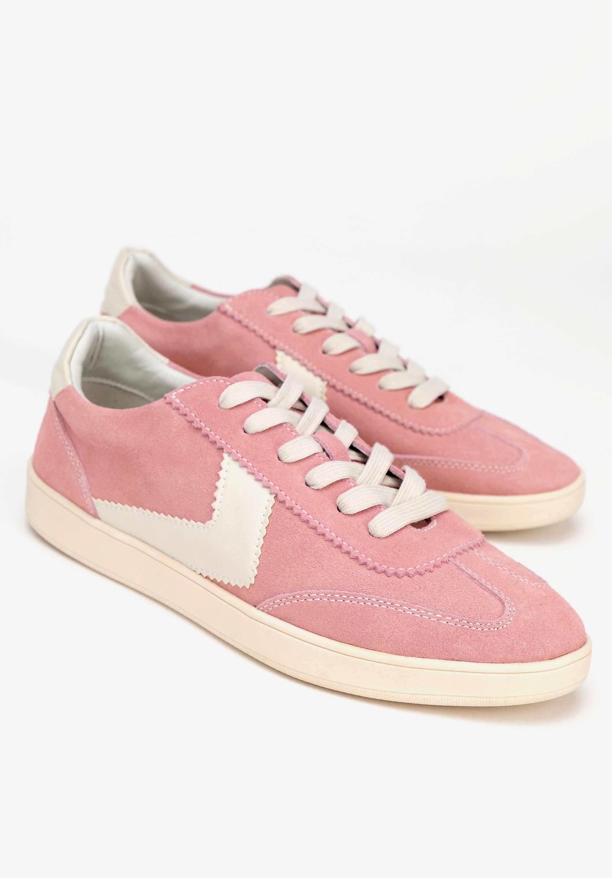 Zamszowe sneakersy z kontrastowymi wstawkami z ekoskóry różowo - białe
