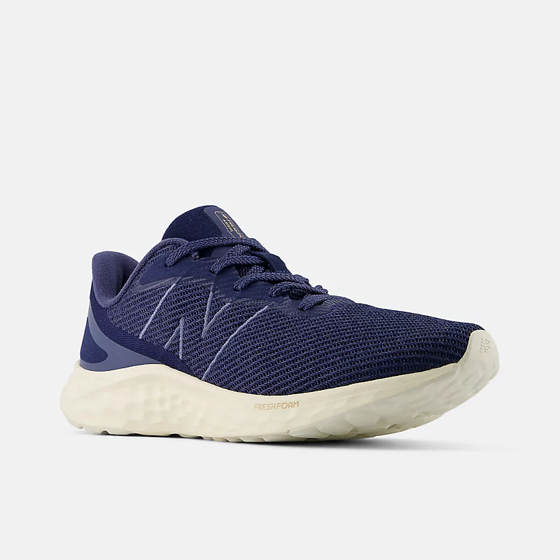 Męskie buty Fresh Foam Arishi v4 - NB Navy med elementami Vintage Indigo i Angora