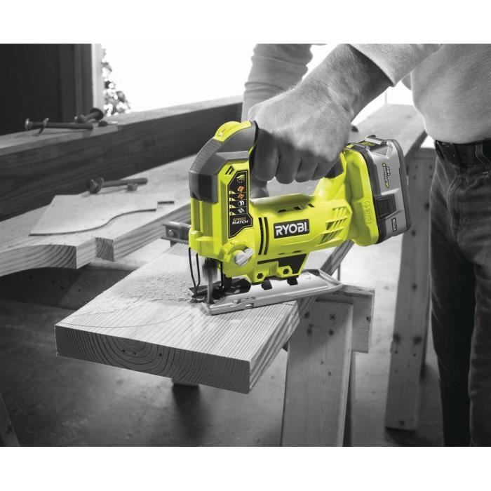 RYOBI - Sierra de calar pendular ONE+ de 18 V - Capacidad de corte en madera de 101 mm - Recorrido de la hoja de 25 mm - Incluye 1 hoja - R18JS-0