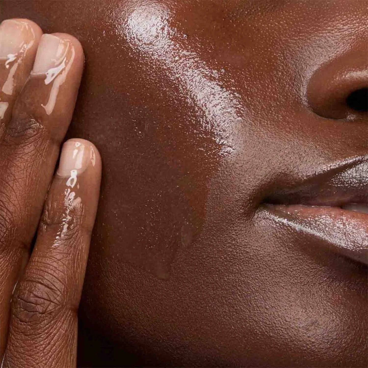 Multi-Active Glow Serum - Siero viso illuminante, Trattamento detossinante, Tratt.viso 24 ore idratante