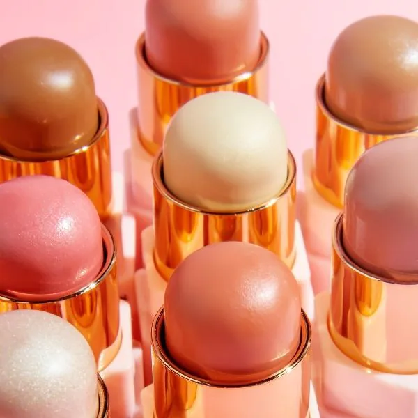 Kolekcija „Gorgeous Glow Sticks“ 4,5 g kontūro pieštukai