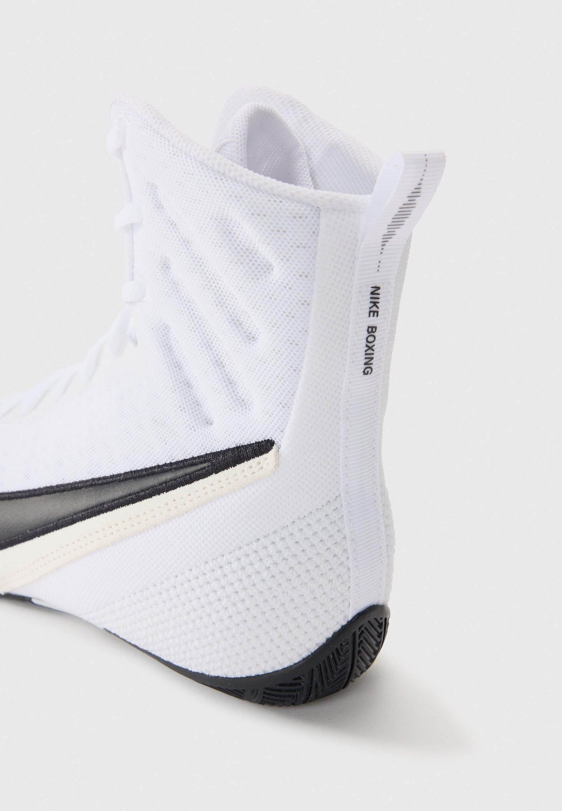 Nike Performance MACHOMAI UNISEX - Scarpe da allenamento - bianco/nero