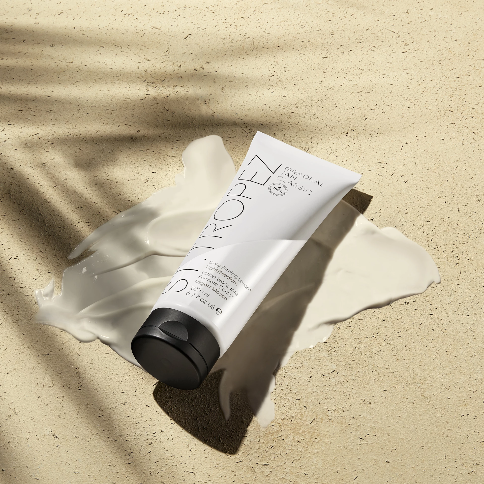 Loțiune de ten fermă zilnică Gradual Tan Classic Light/Medium 200 ml - St Tropez