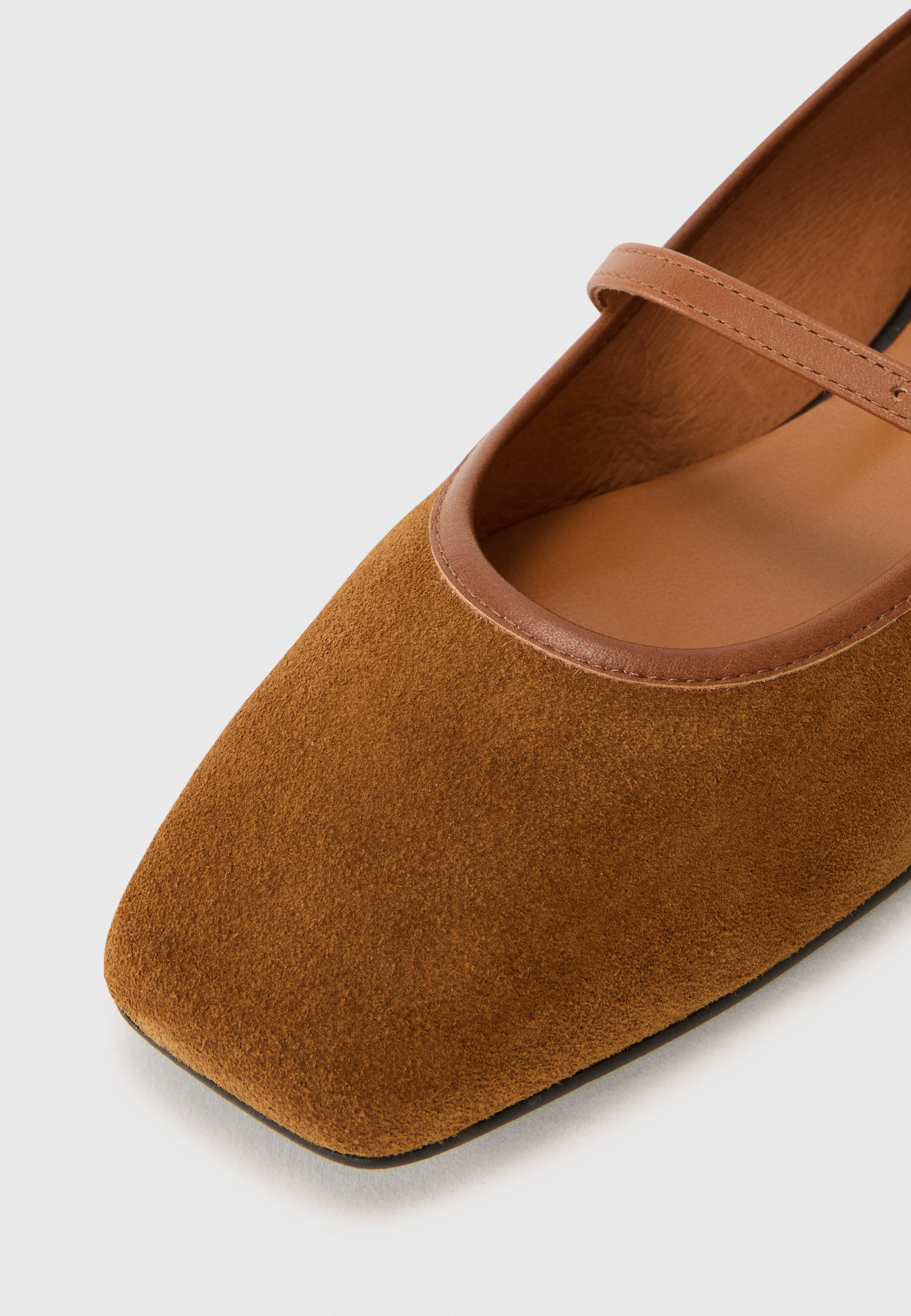 ÁNGEL ALARCÓN Ballerina's - mand volga mogano