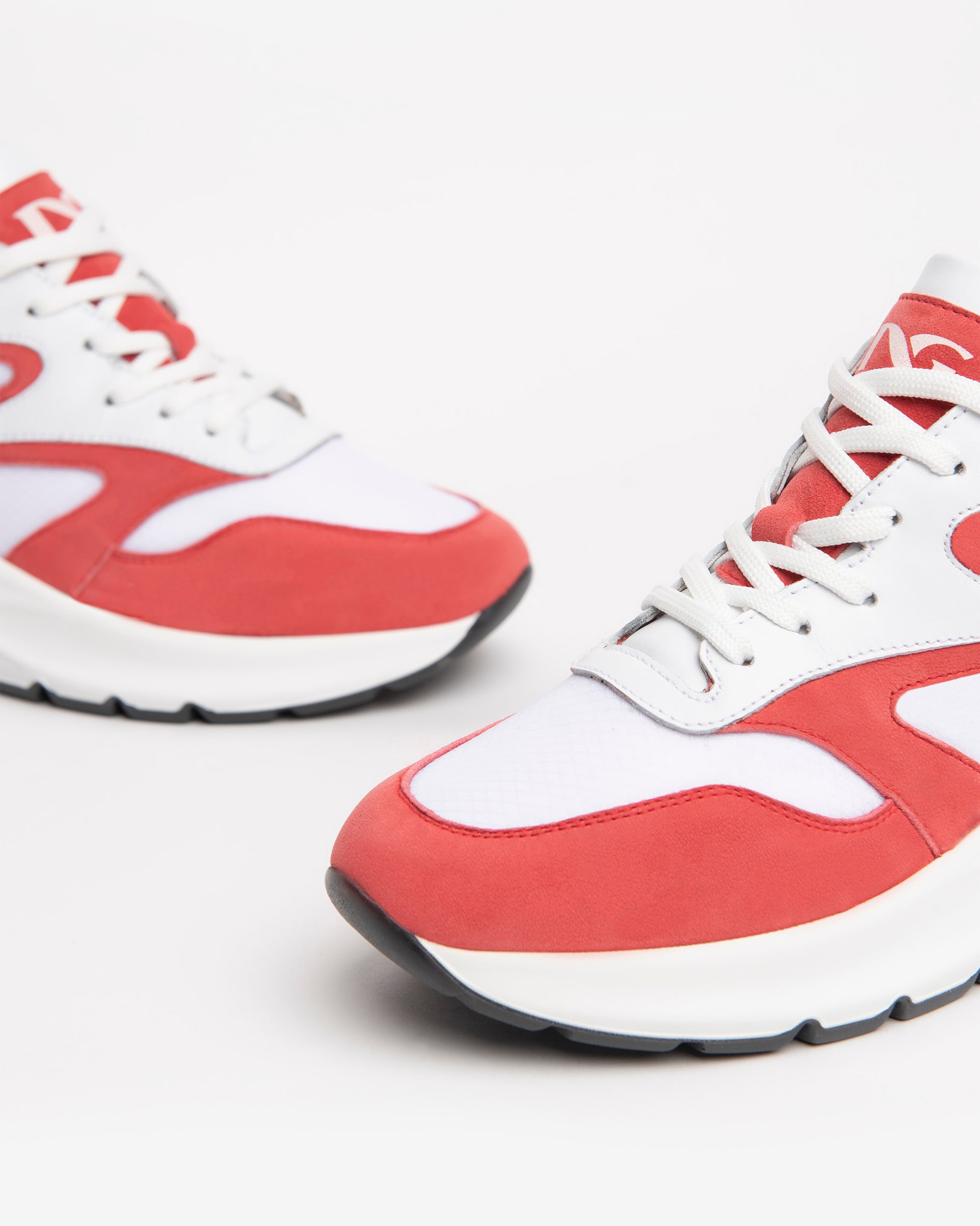 Damen-Sneaker aus Leder und Wildleder