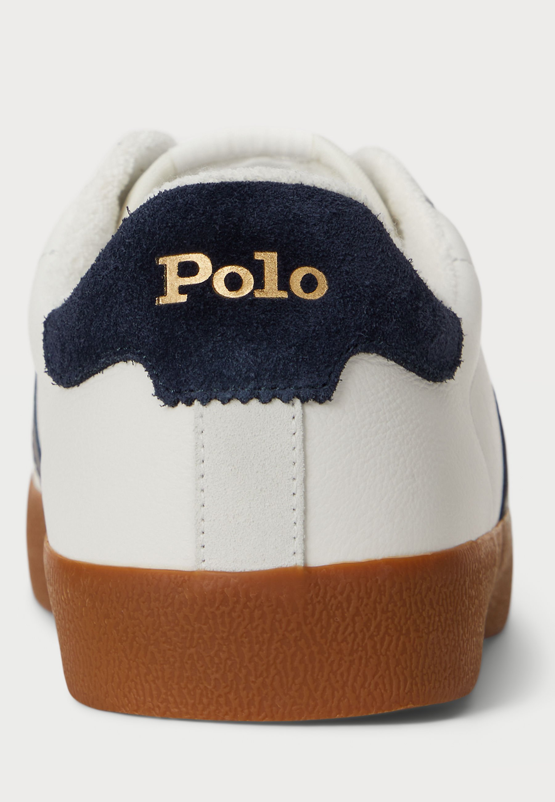 Tênis Polo Ralph Lauren COURT VULC em couro e camurça, unissex - modelo deckwash branco/azul marinho