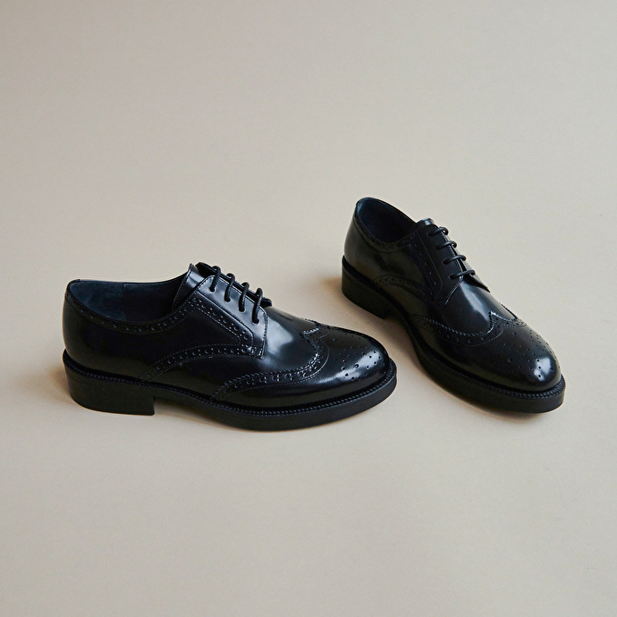 Derbies à lacets  en cuir glacé noir