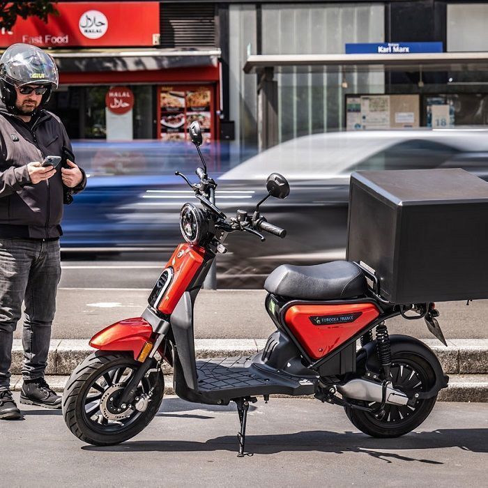 EUROCKA CKA EXPRESS elektrische scooter, wit, levering, verwijderbare 60V 29Ah lithiumbatterij, actieradius van 60 km