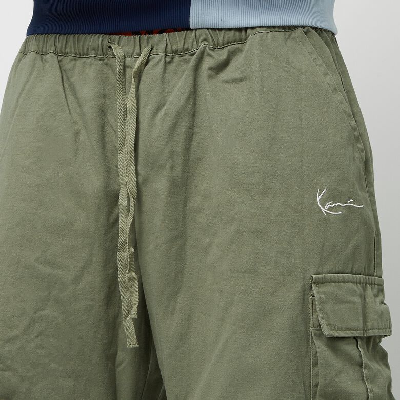 Kleine, charakteristische, gewaschene Fallschirmhose