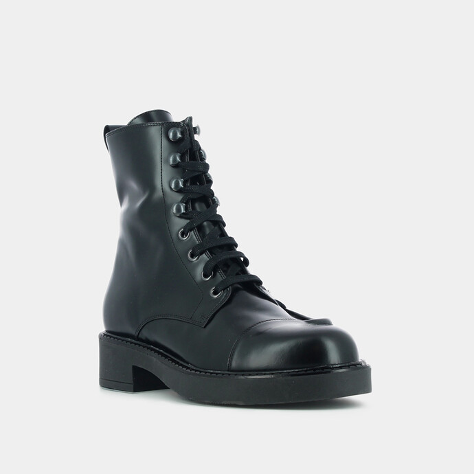 Bottines à lacets  en cuir glacé noir